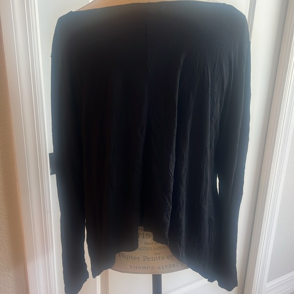 Comfy black long sleeve handkerchief boatneck top size Medium - Picture 5 of 5